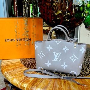 Louis Vuitton PETIT PALAIS bag